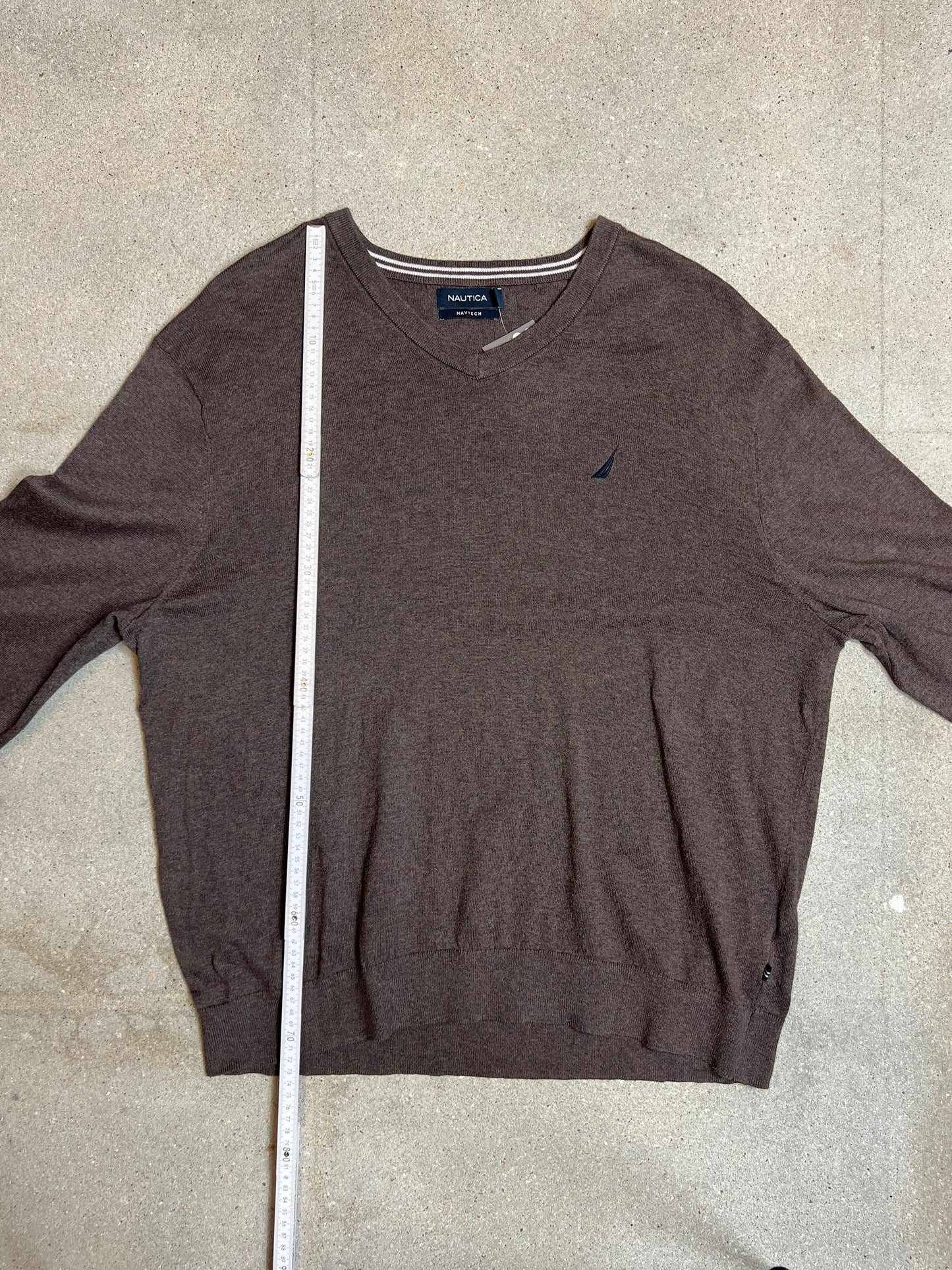 Brown Nautica Navtech V-neck cotton knit (XL) used / vintage