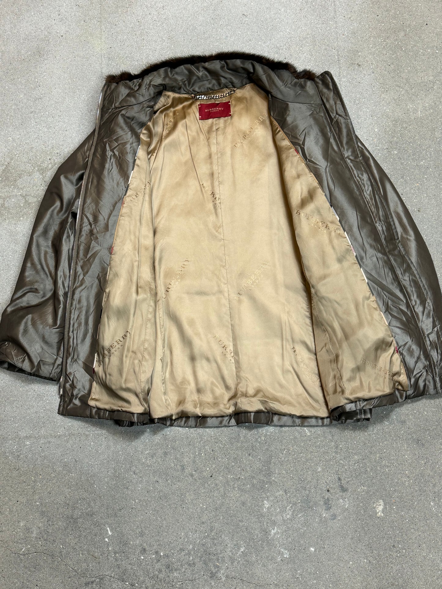 SHINY BROWN VINTAGE BURBERRY JACKET (MEDIUM)
