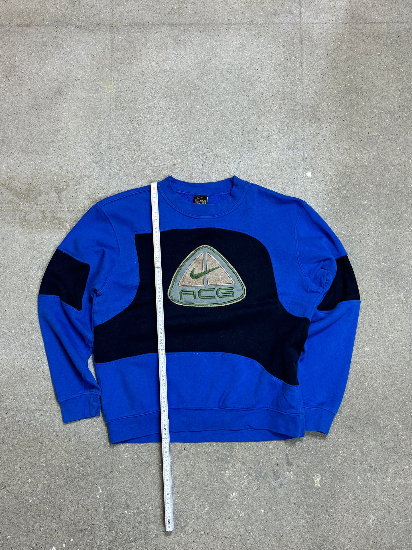 NIKE ACG VINTAGE RENEWED UPCYCLED SWEATSHIRT (LARGE)