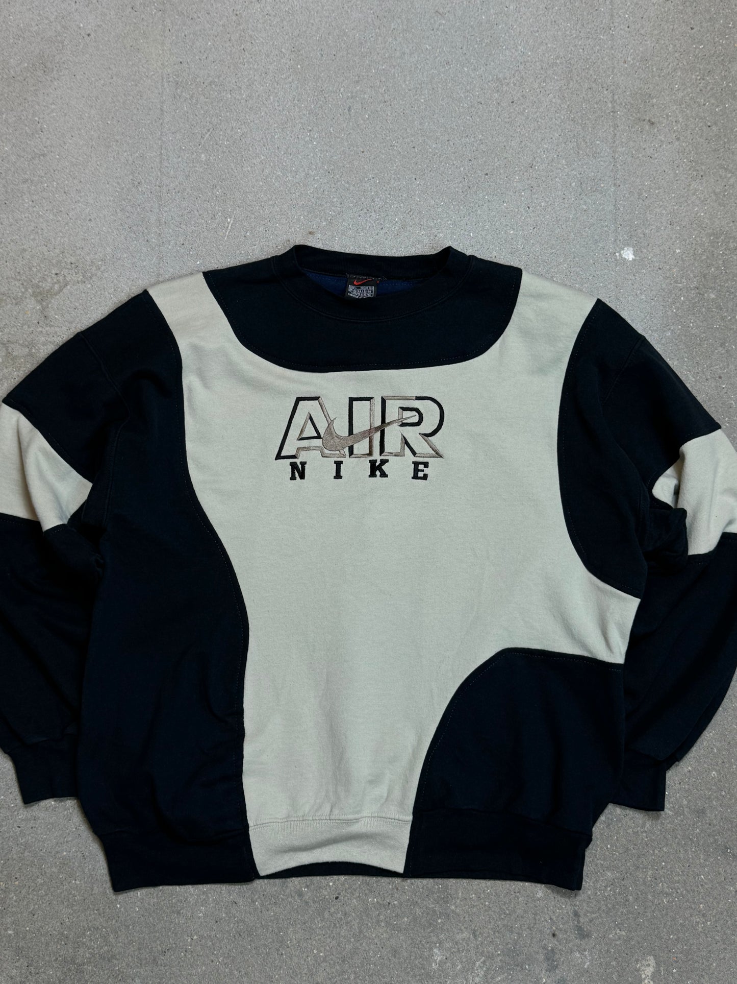 NIKE AIR LOGO RENEWED UPCYCLED SWEATSHIRT (LARGE)