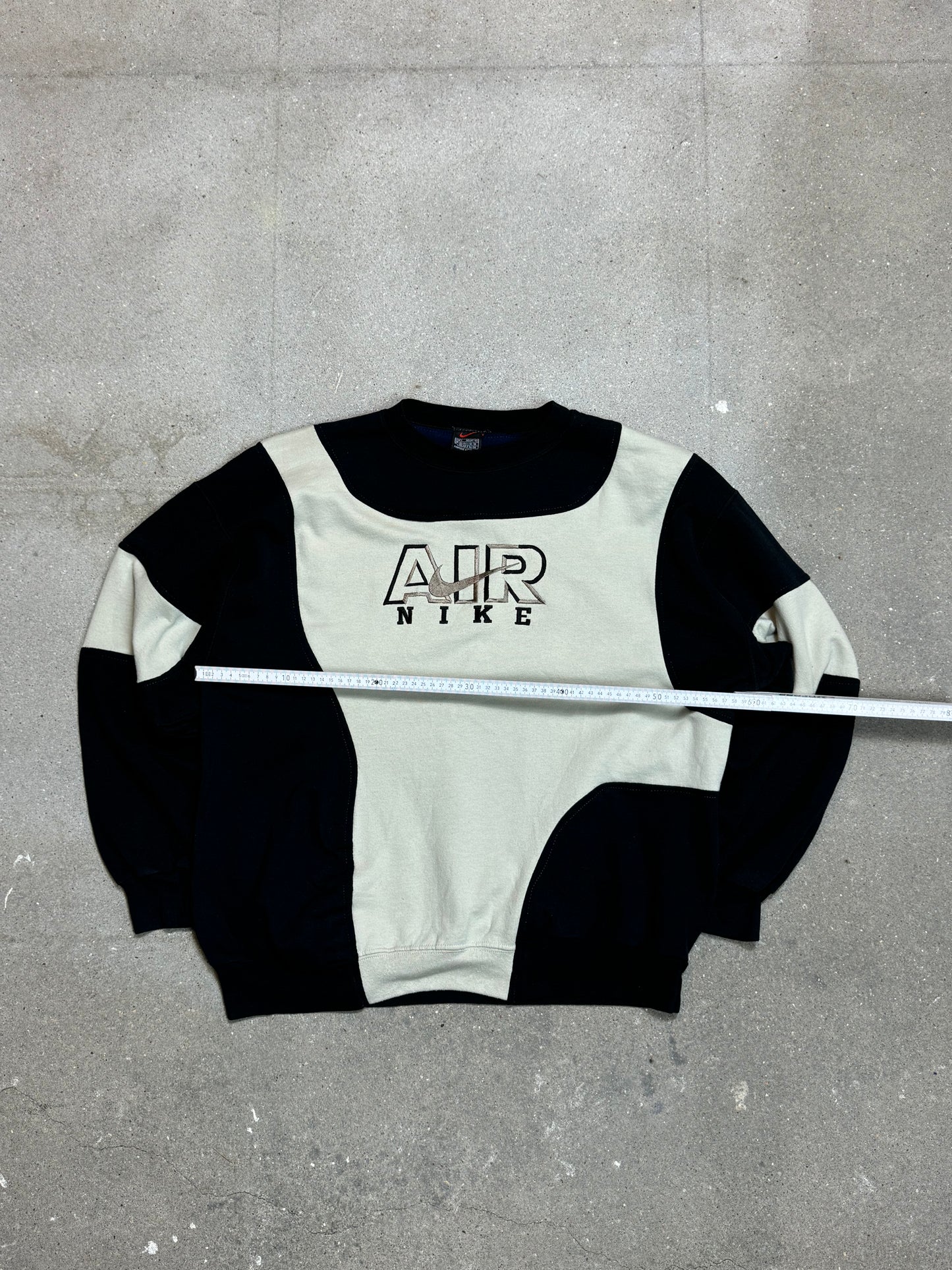 NIKE AIR LOGO RENEWED UPCYCLED SWEATSHIRT (LARGE)