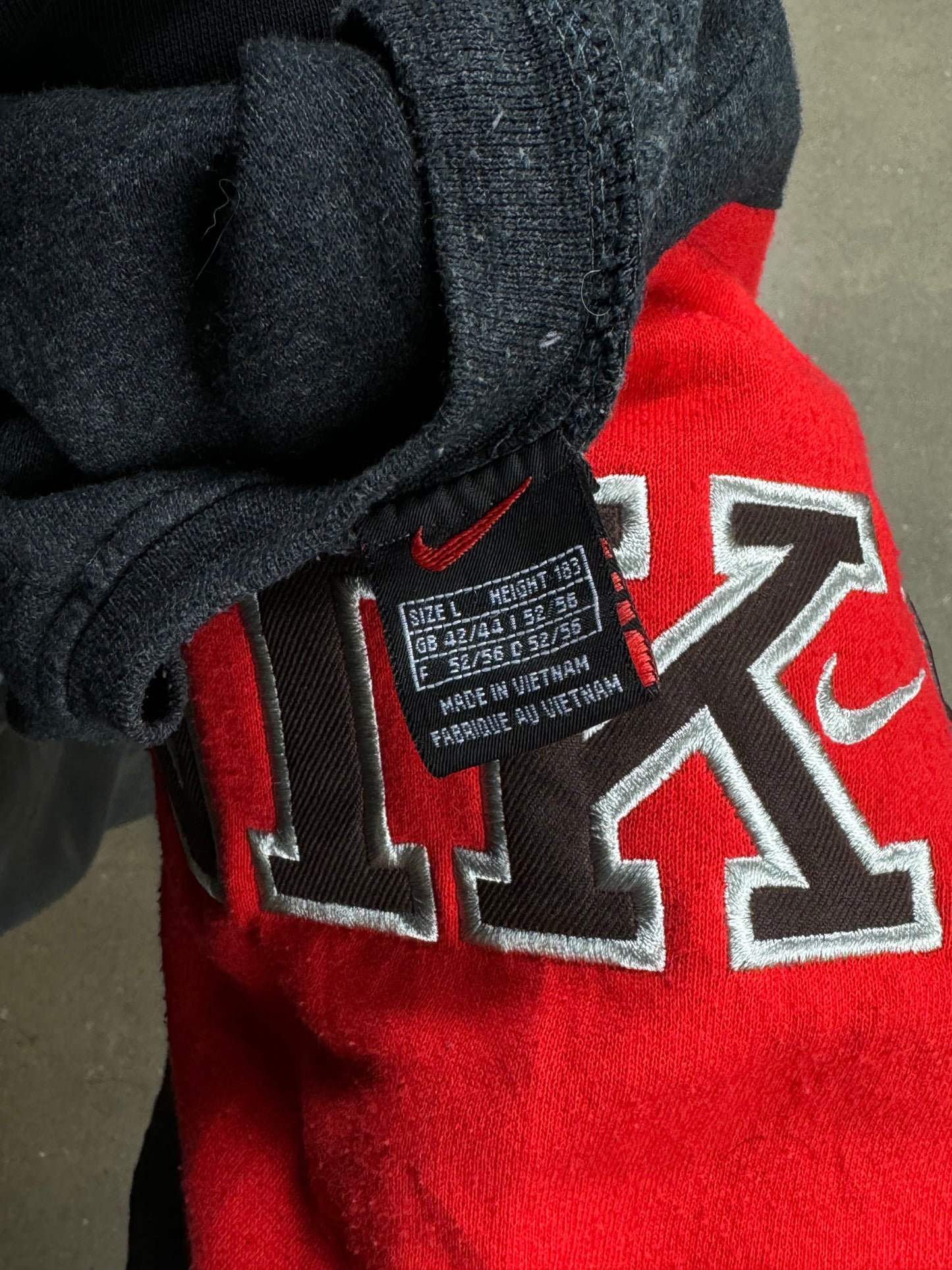 NIKE SPELLOUT REWORK SWEATSHIRT (KLEIN)