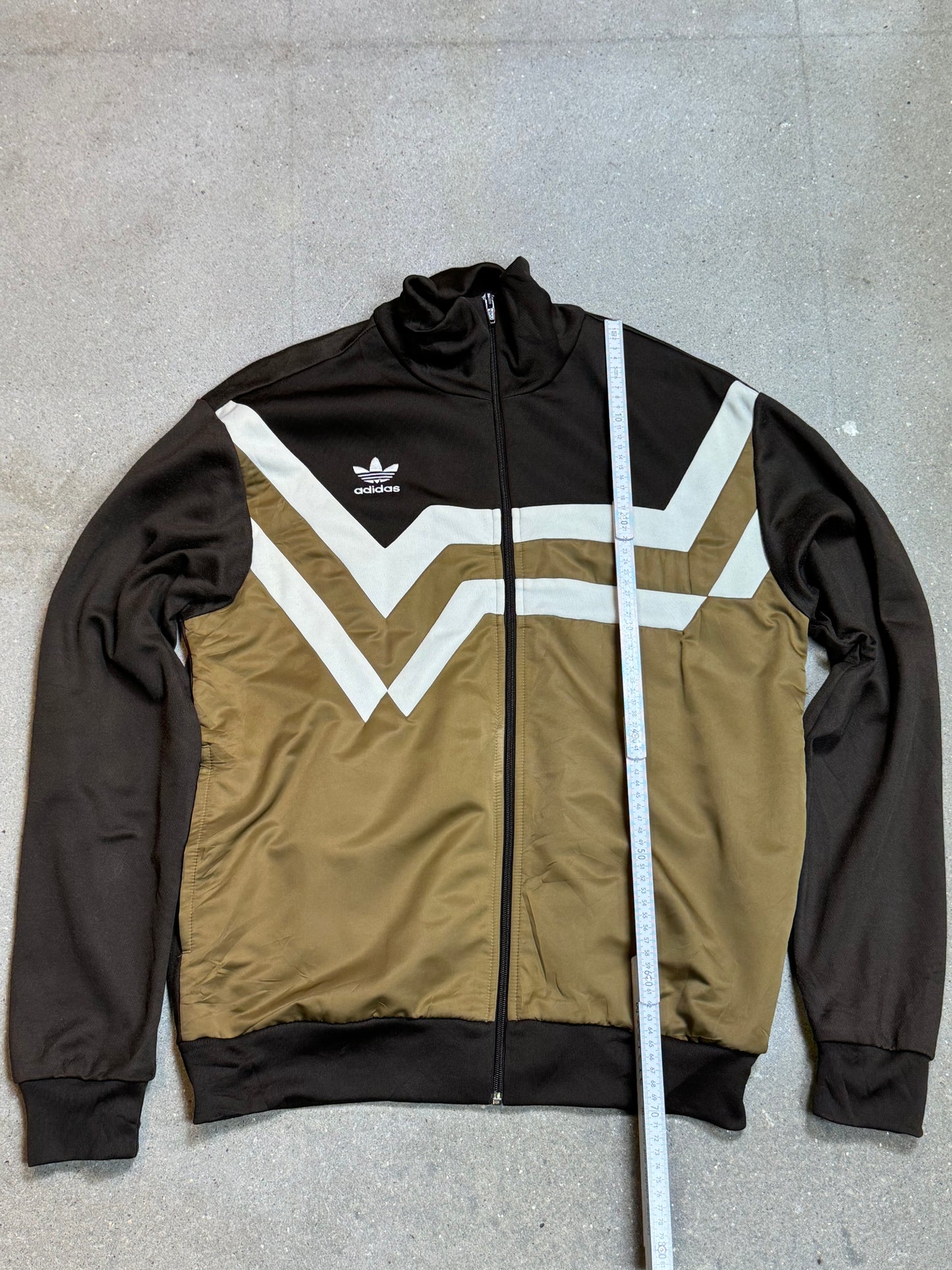 BROWN ADIDAS VINTAGE TRACKJACKEt (LARGE)