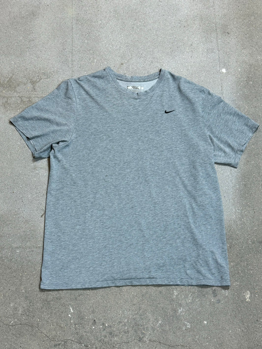 GRAUES VINTAGE-NIKE-T-SHIRT (GROSS)