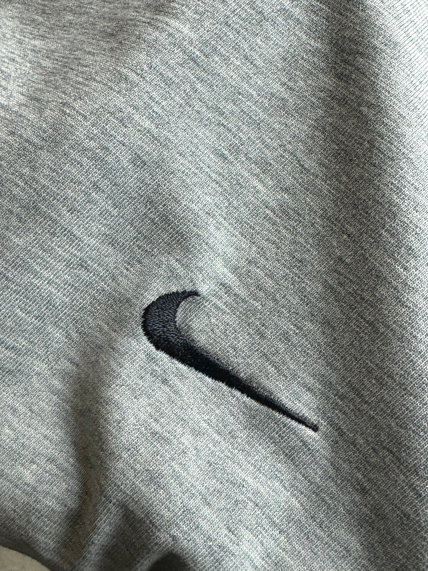 GREY VINTAGE NIKE T-SHIRT (LARGE)
