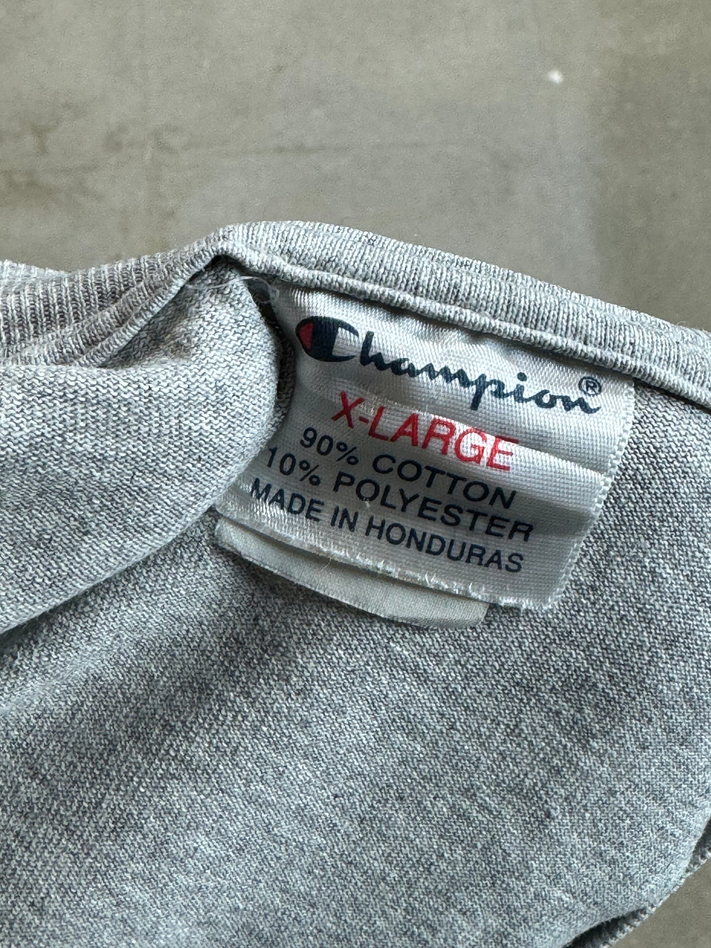 GREY VINTAGE CHAMPION SOCCER FOOTBALL T-SHIRT (XL)