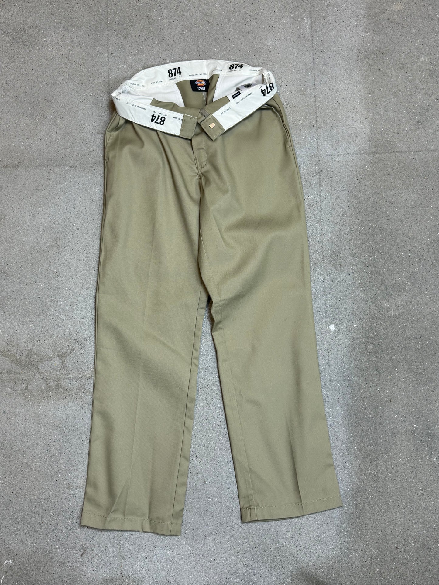 Beige Dickies 874 pants (W32"L32")