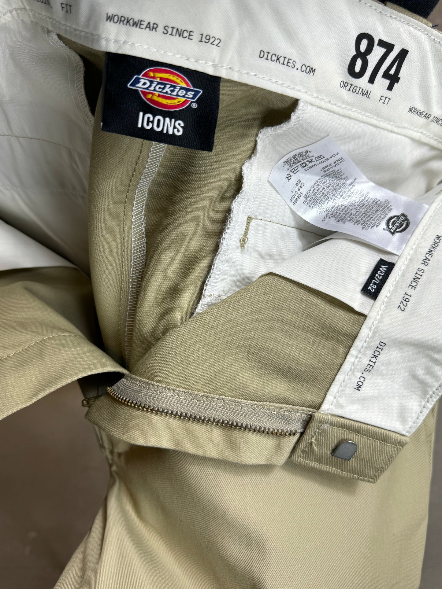 Beige Dickies 874 pants (W32"L32")