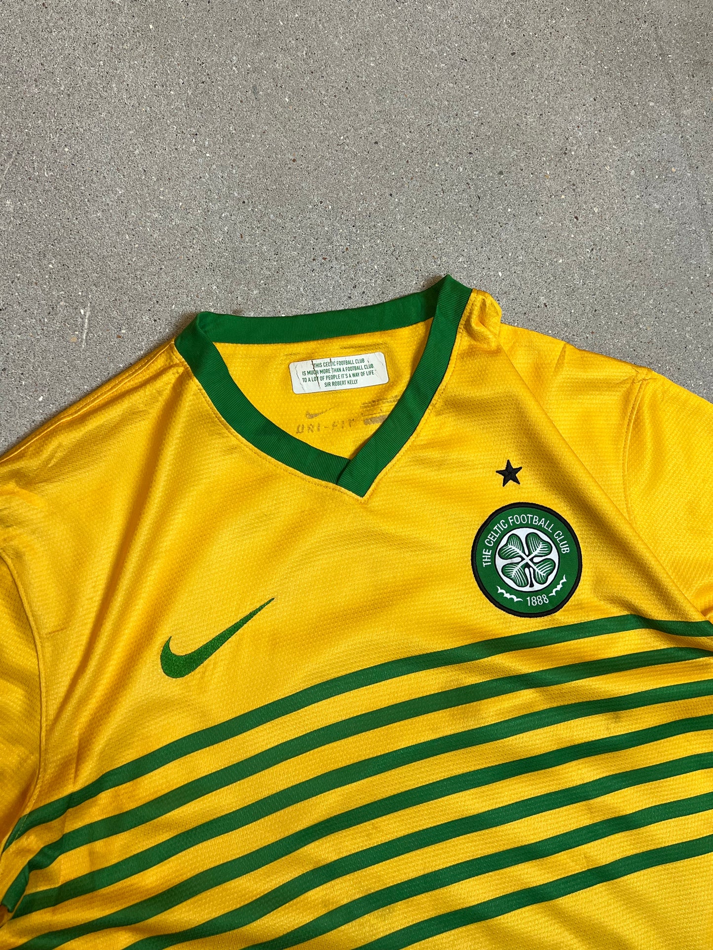 NIKE x THE CELTIC FOOTBALL CLUB 2023-14 AWAY SHIRT SPONSORLESS BLANK BACK (MEDIUM)