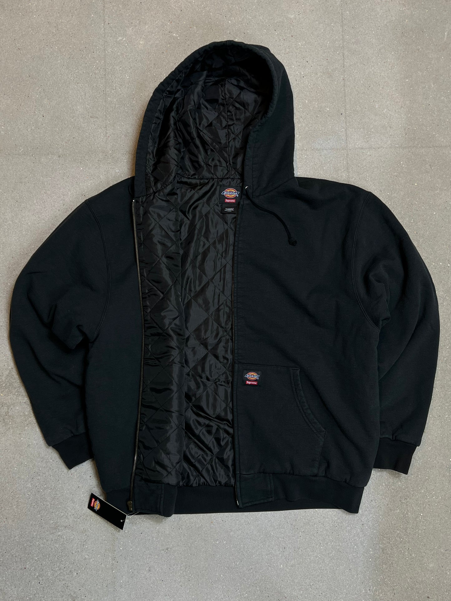 Supreme®/Dickies@ Quilted
Lined Zip Up Hooded Sweatshirt