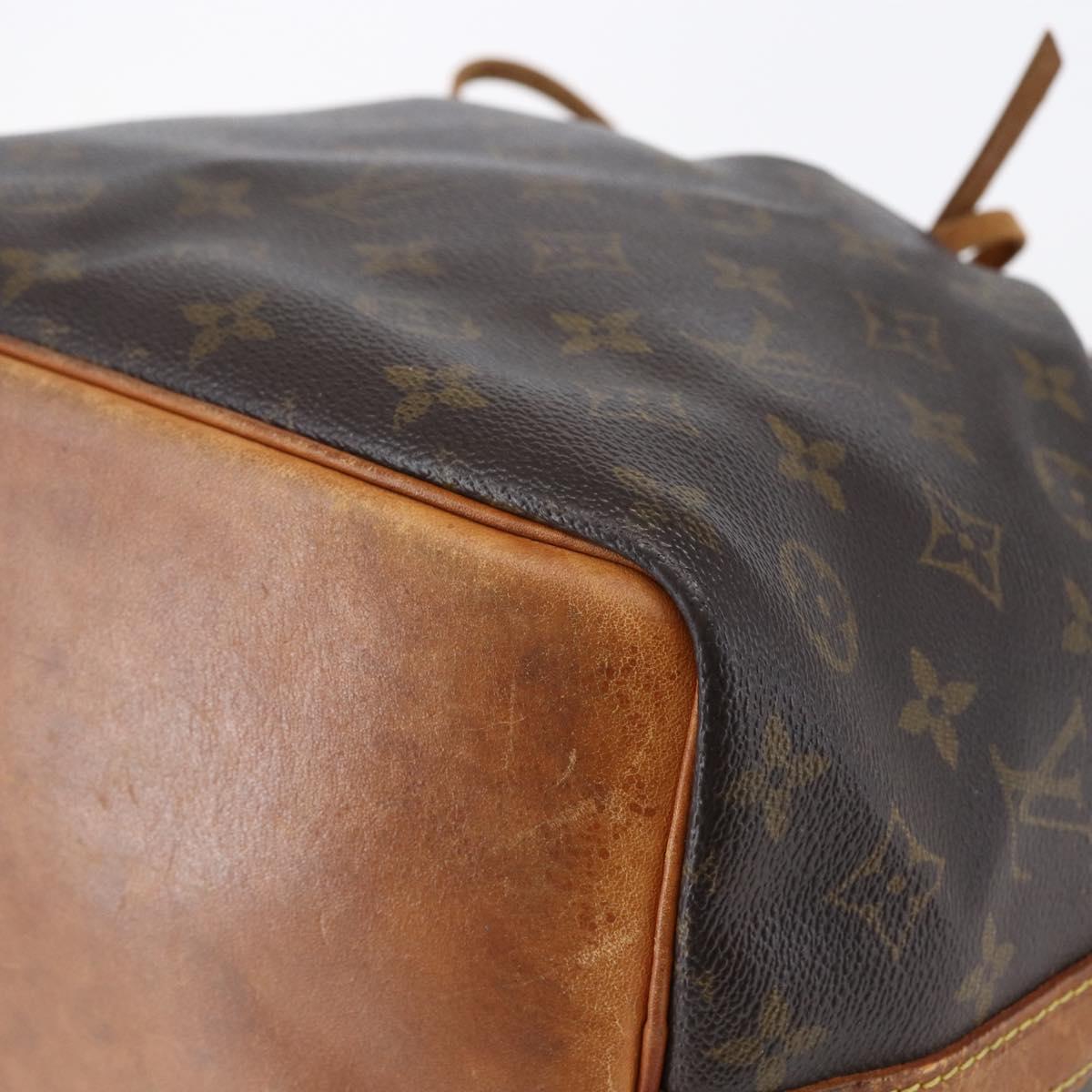LOUIS VUITTON Monogramm Petit Noe Umhängetasche