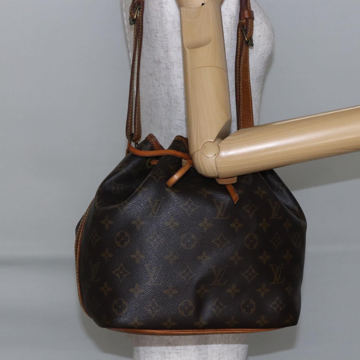 LOUIS VUITTON Monogramm Petit Noe Umhängetasche