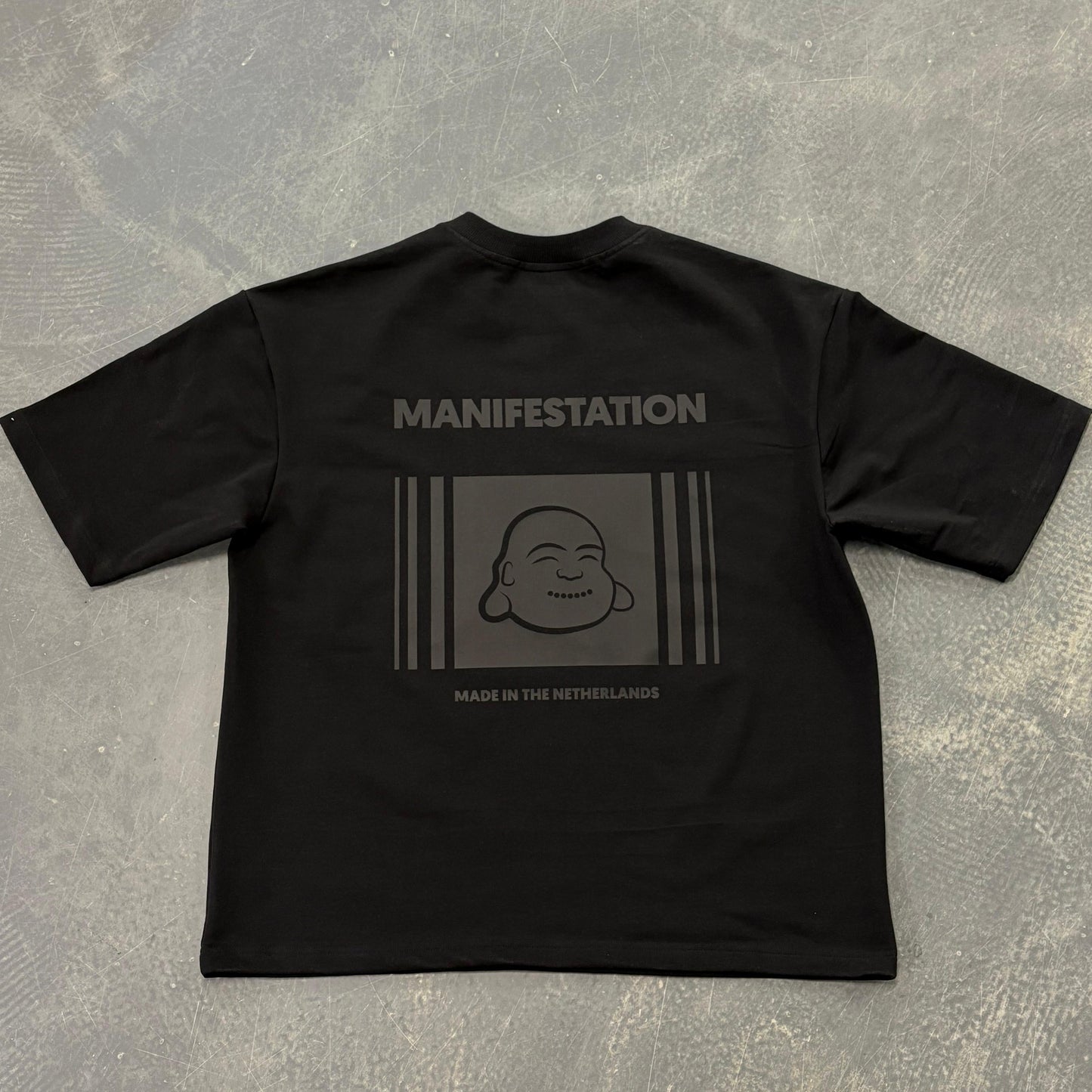 Schwarz/Weißes Manifestation Heavyweight Boxy Statement T-Shirt (hergestellt in NL 🇳🇱)