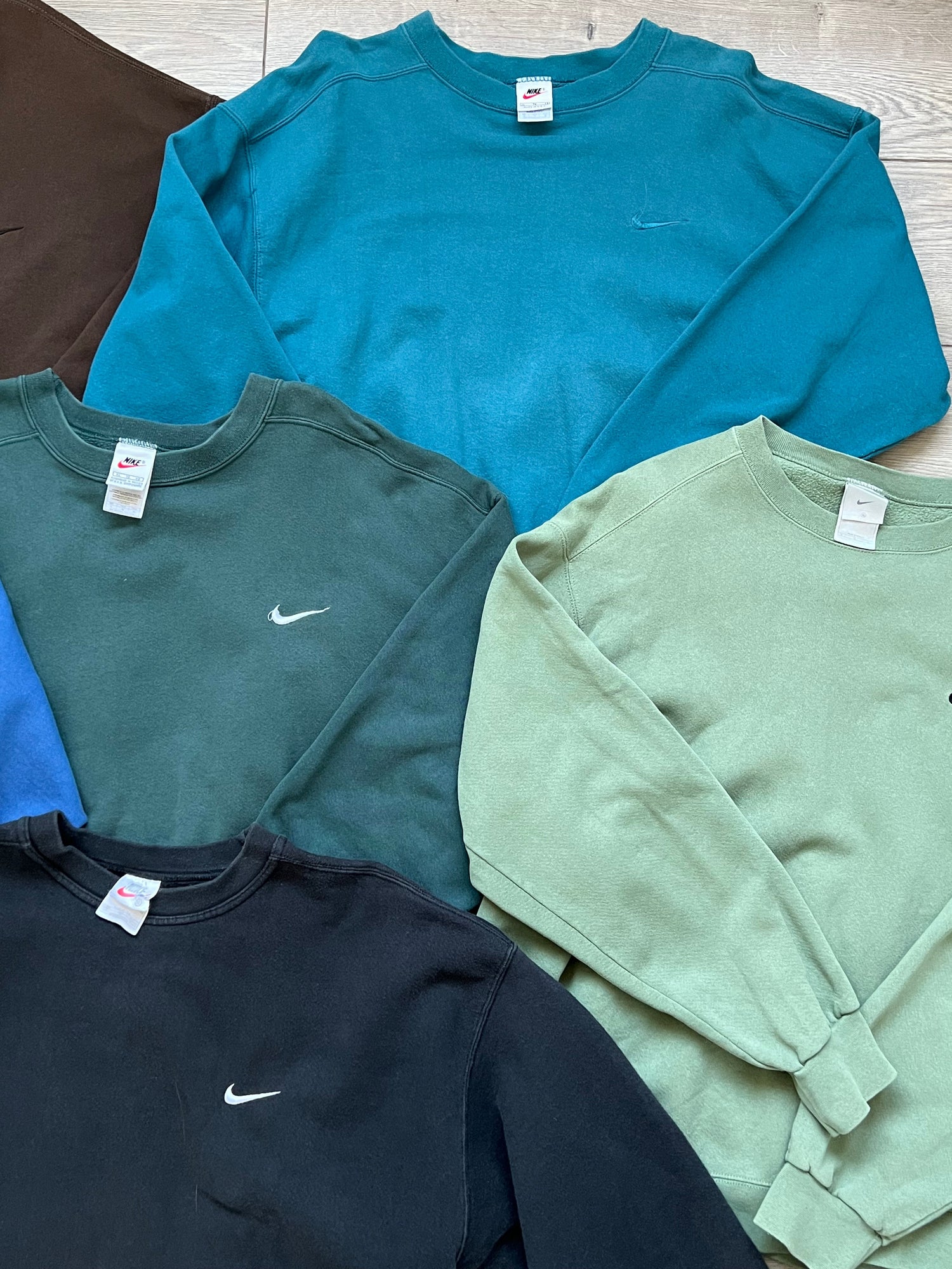 NIKE
