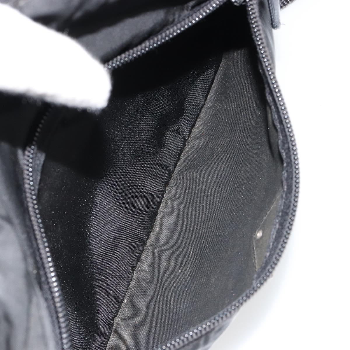 PRADA Schultertasche aus Nylon, Schwarz 