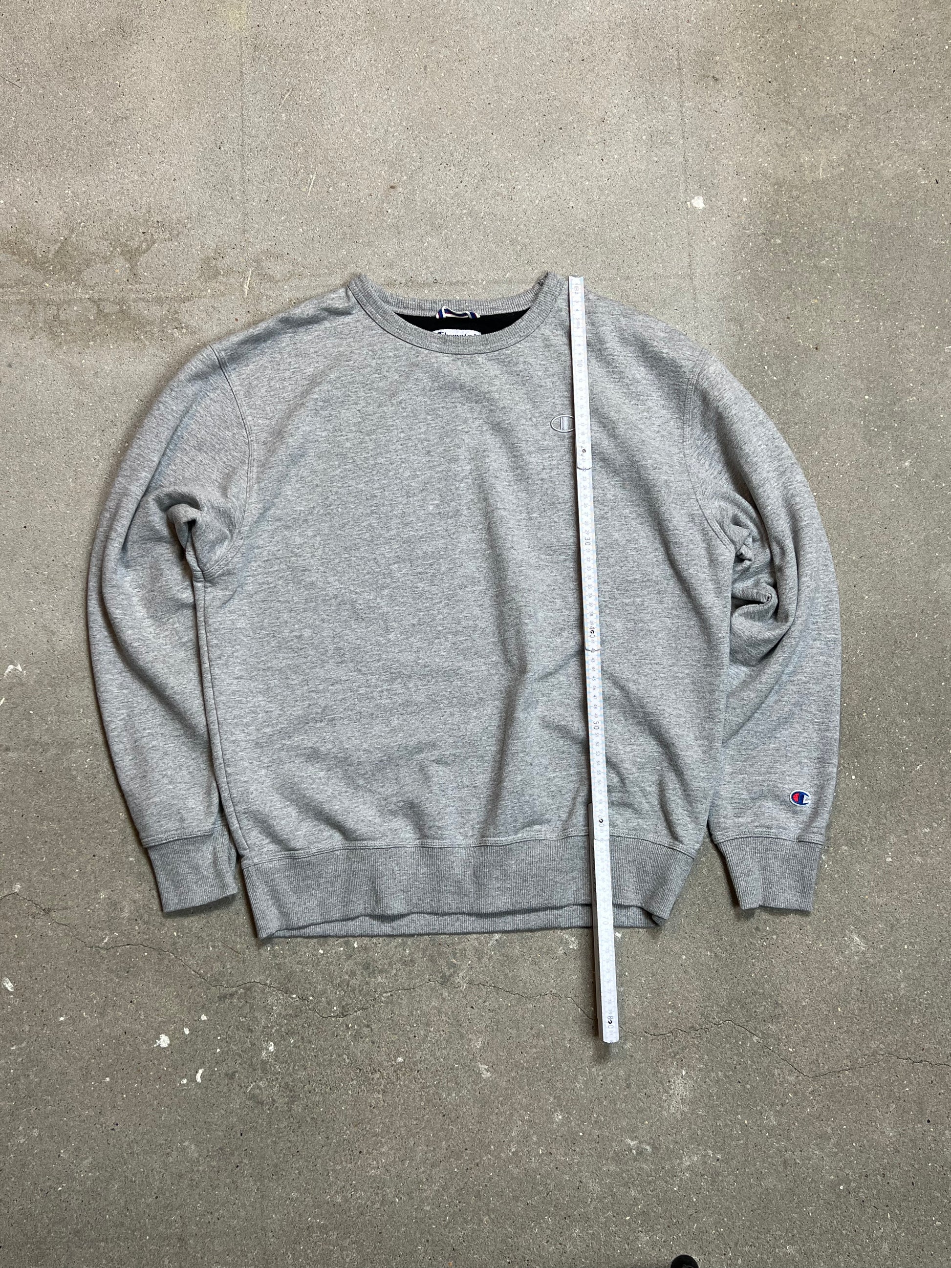 GREY VINTAGE CHAMPION SWEATSHIRT