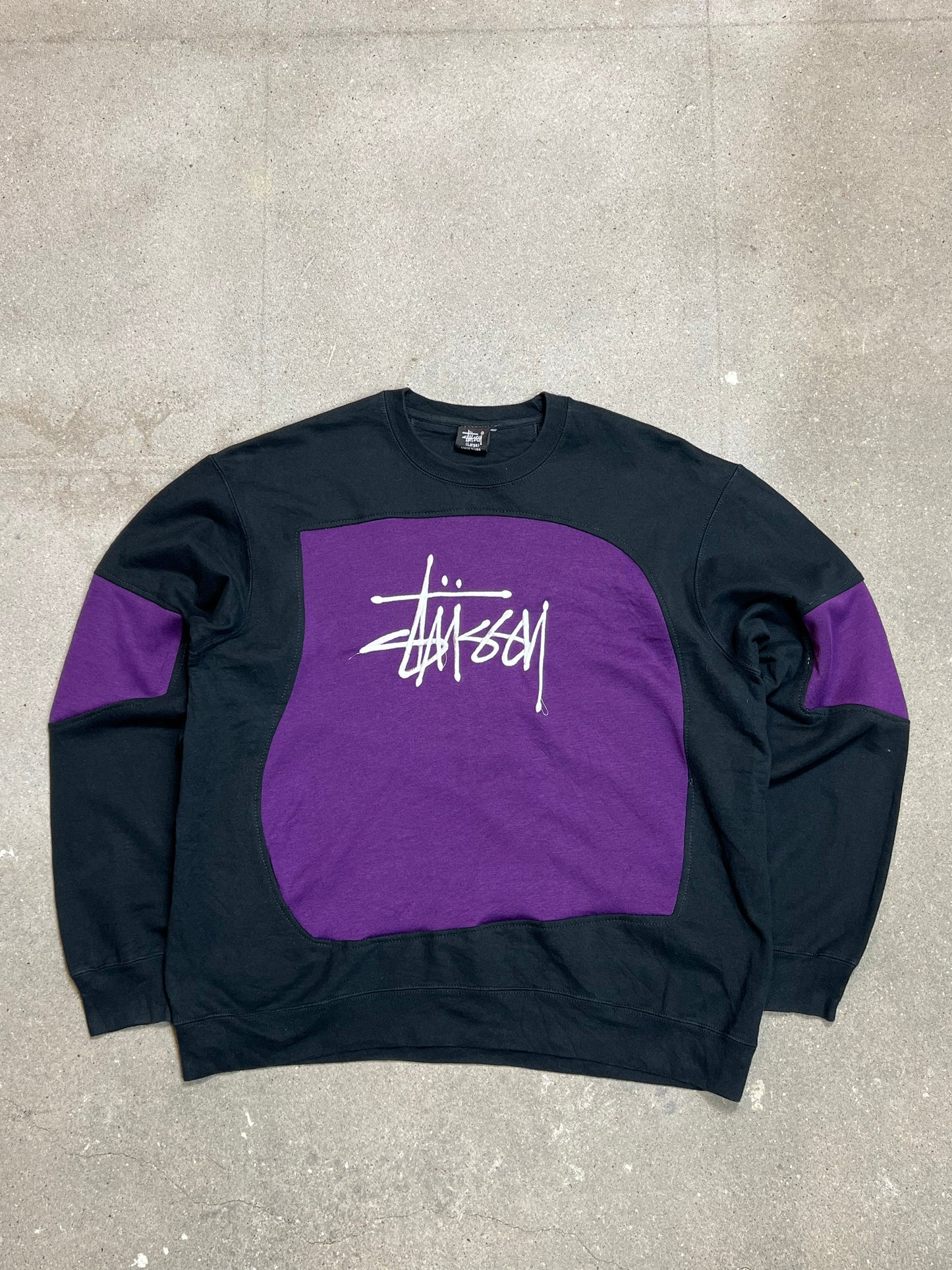 STUSSY VINTAGE RENEWED UPCYCLED SWEATSHIRT (XL)