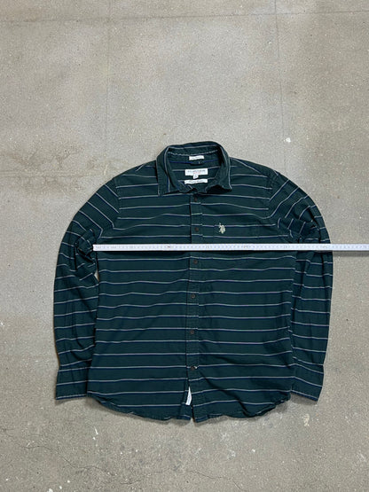 GRÜN GESTREIFTES USPA US POLO ASSN TAILORED FIT HEMD (GROSS)