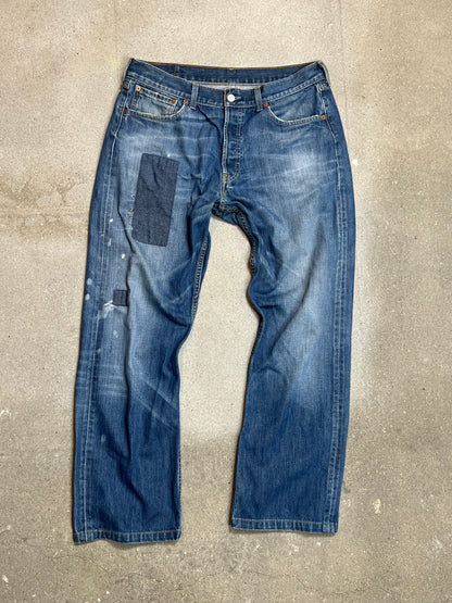 Levi's 501 Jeans Mittelalter, ausgewaschener, reparierter Vintage-Denim (W34" L36)