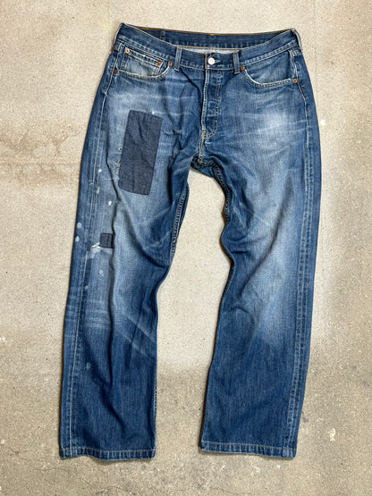 Levi's 501 Jeans Mittelalter, ausgewaschener, reparierter Vintage-Denim (W34" L36)
