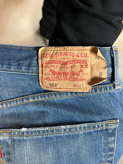 Levi's 501 Jeans Mittelalter, ausgewaschener, reparierter Vintage-Denim (W34" L36)