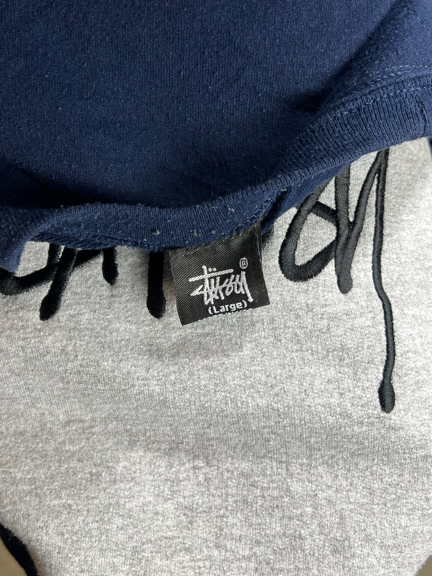 NAVYGRAUES VINTAGE STÜSSY REWORK SWEATSHIRT (XL)