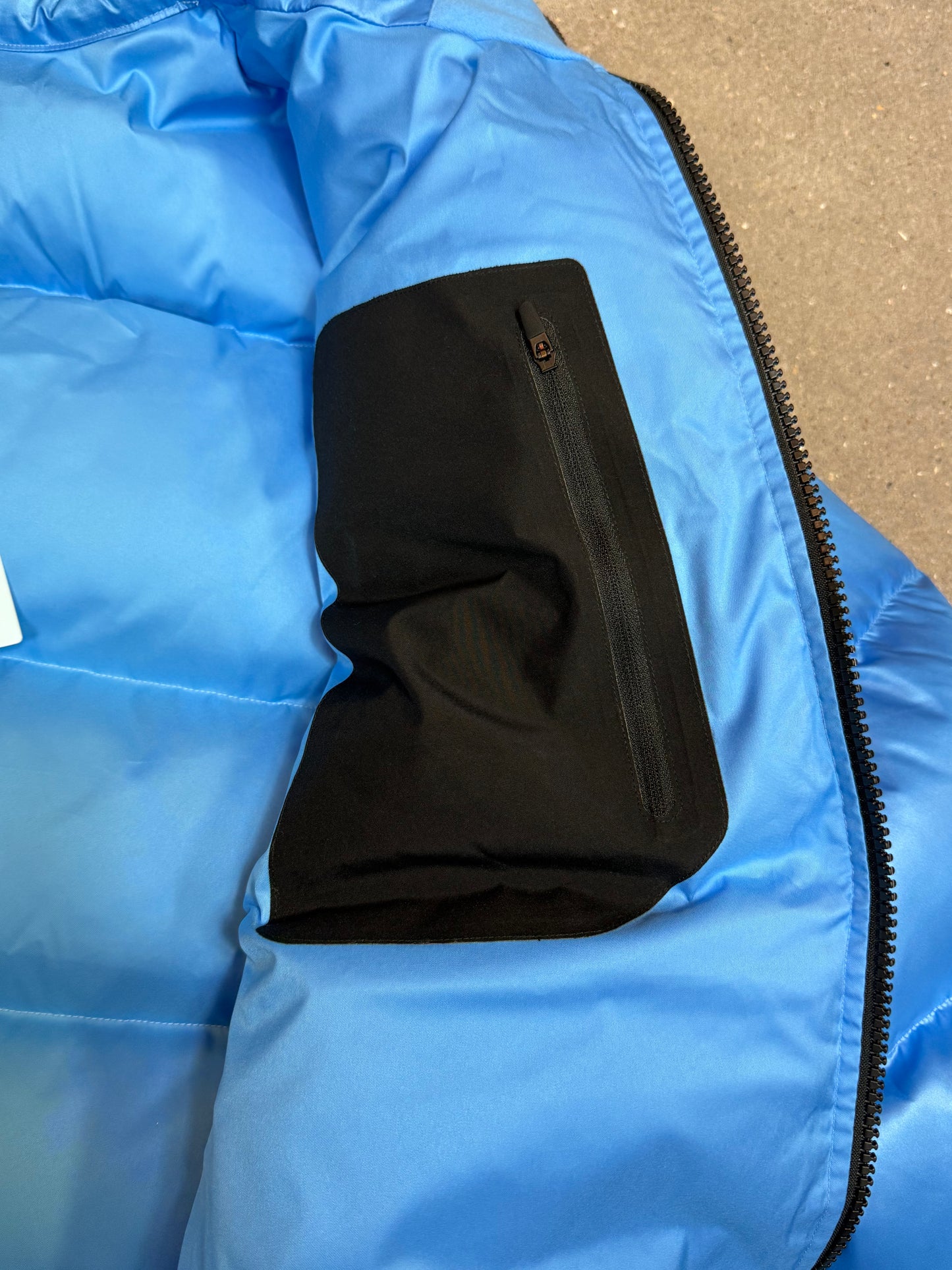 Very rare Nike x NOCTA x 'Drake' Sunset Puffer Jacket (Friends and Family) Baby Blue (F&F) (size XL)