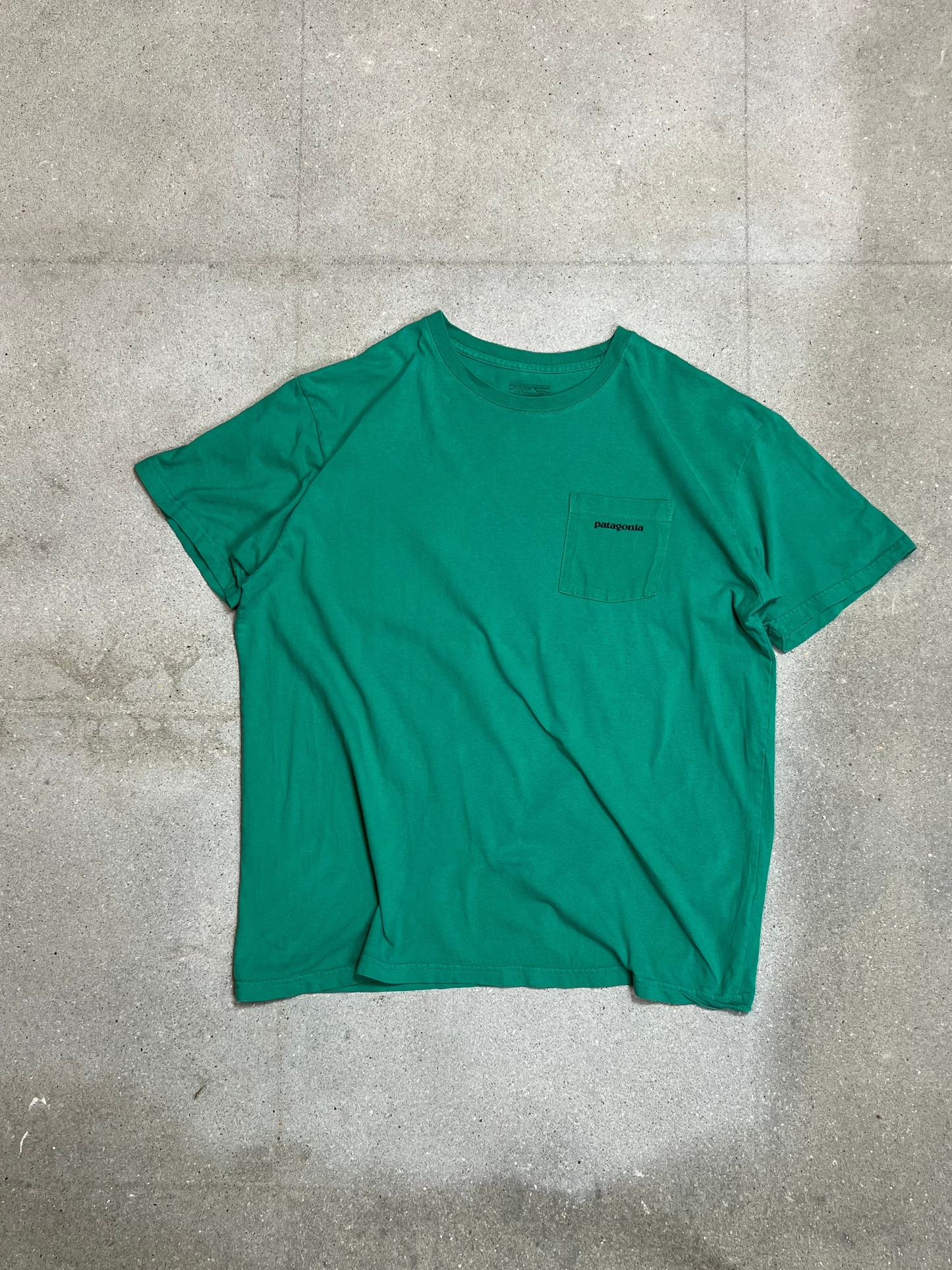 GRÜNES VINTAGE PATAGONIA BACKPRINT BLOCK LOGO RESPONSIBILI-TEE (XL)