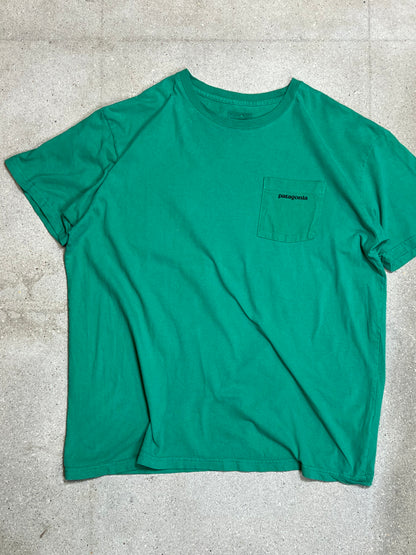 GRÜNES VINTAGE PATAGONIA BACKPRINT BLOCK LOGO RESPONSIBILI-TEE (XL)