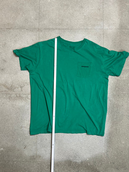 GRÜNES VINTAGE PATAGONIA BACKPRINT BLOCK LOGO RESPONSIBILI-TEE (XL)