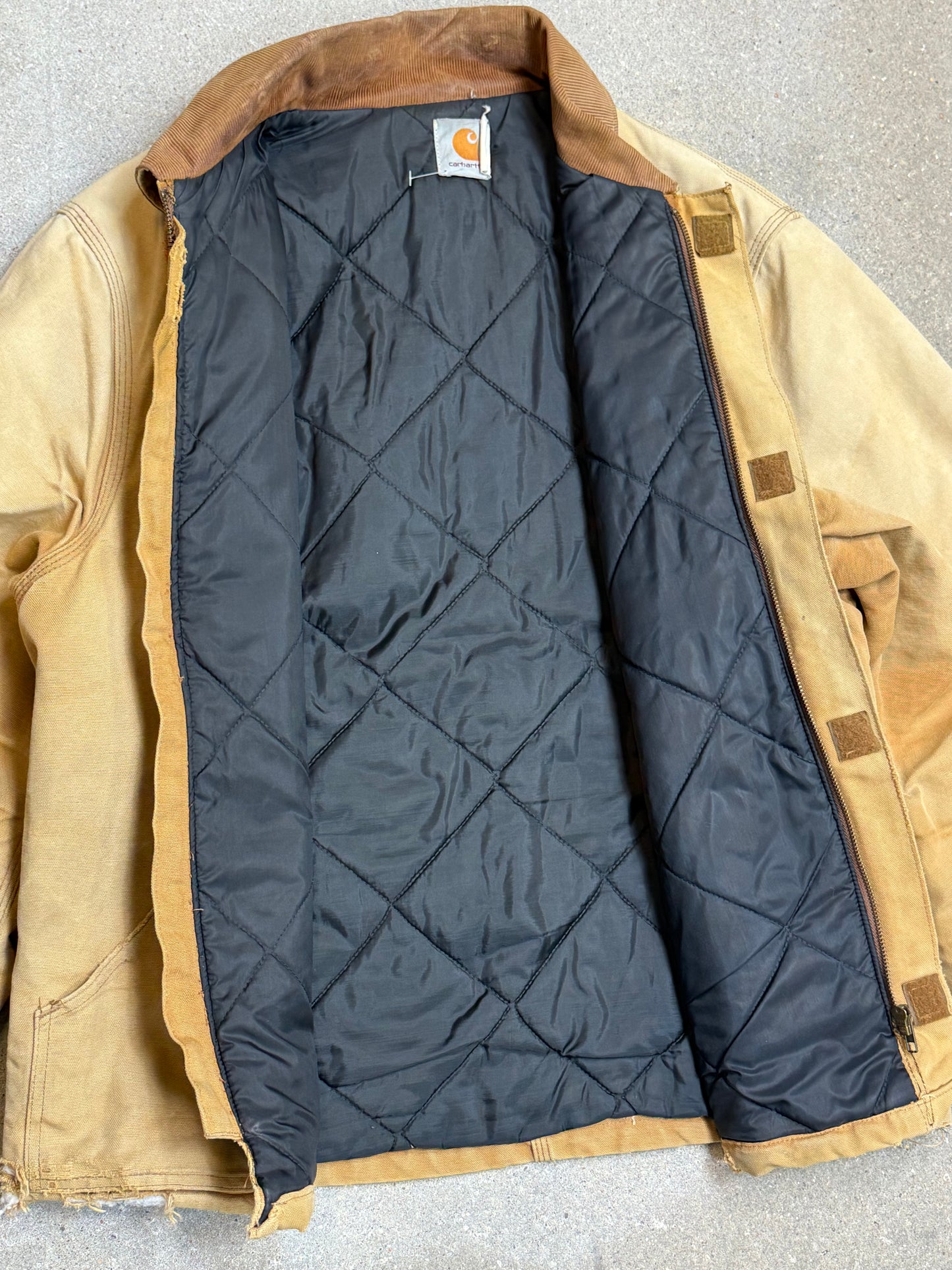 1990s Carhartt Heavy Distressed J02 BRN Insulated Jacket Duck Canvas Coat (Large)