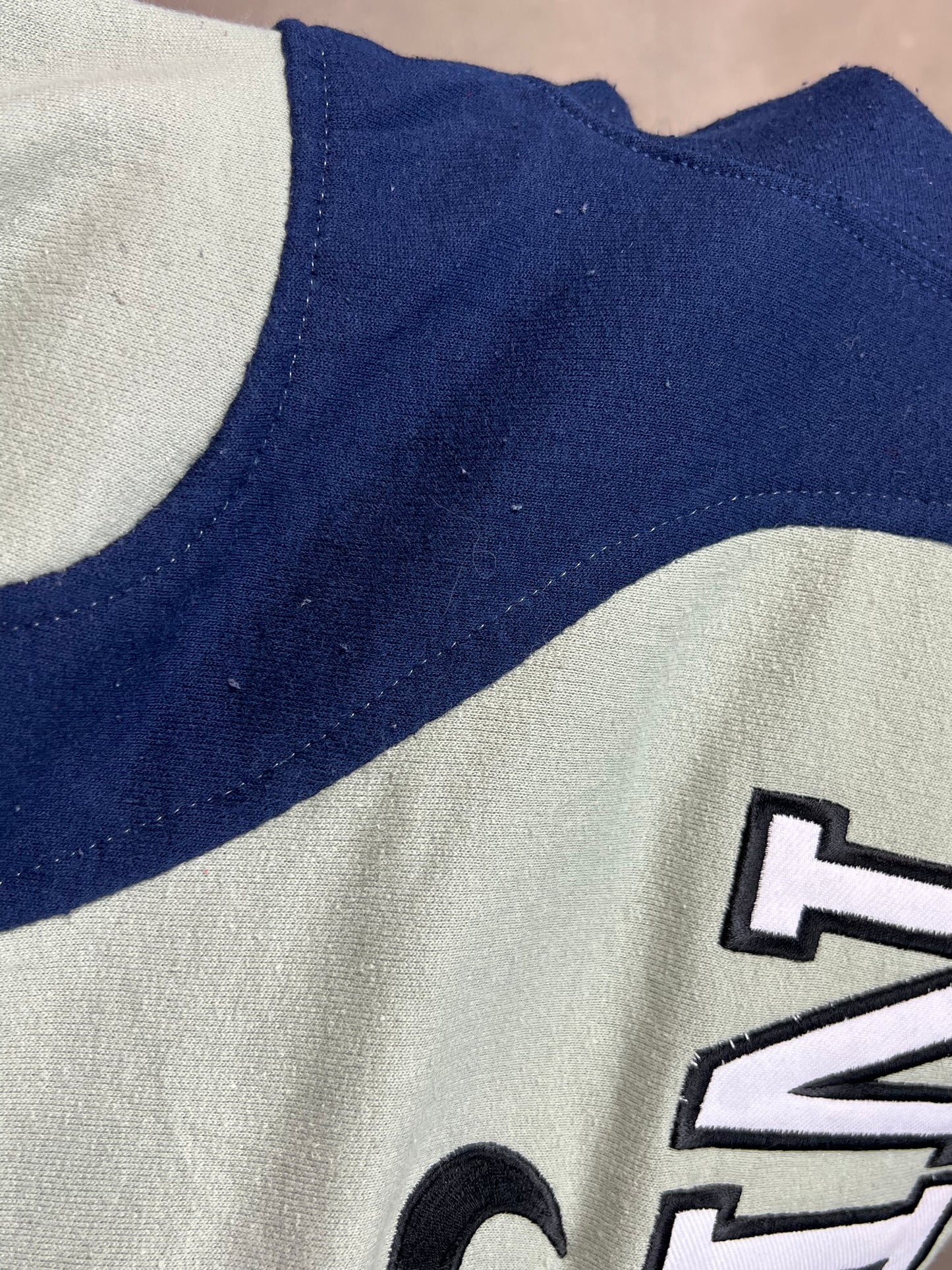 BLAUES MINT VINTAGE NIKE SPELLOUT REWORK SWEATSHIRT (MITTEL)