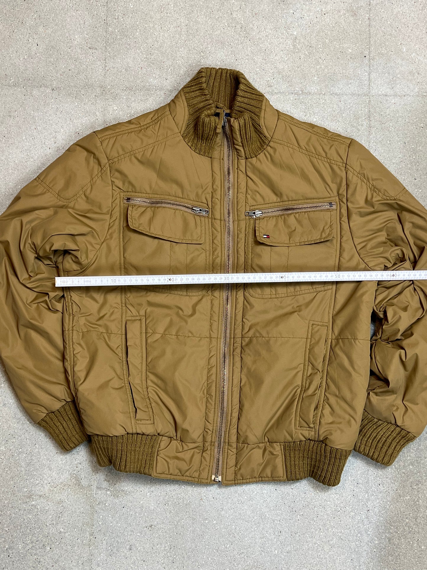 BEIGE SAND VINTAGE TOMMY HILFIGER WATTIERTE BOMBERJACKE (MITTEL)