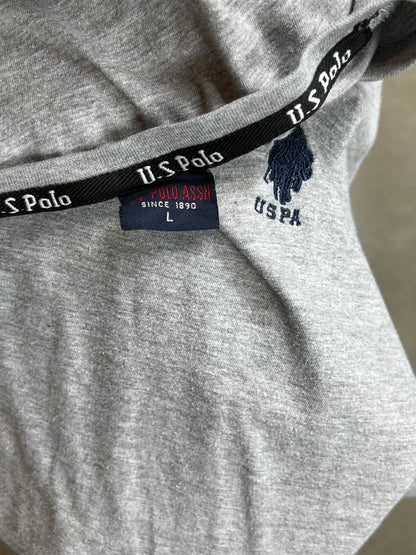 GRAUES USPA US POLO ASSN GRAUES T-SHIRT MIT V-AUSSCHNITT (GROSS)