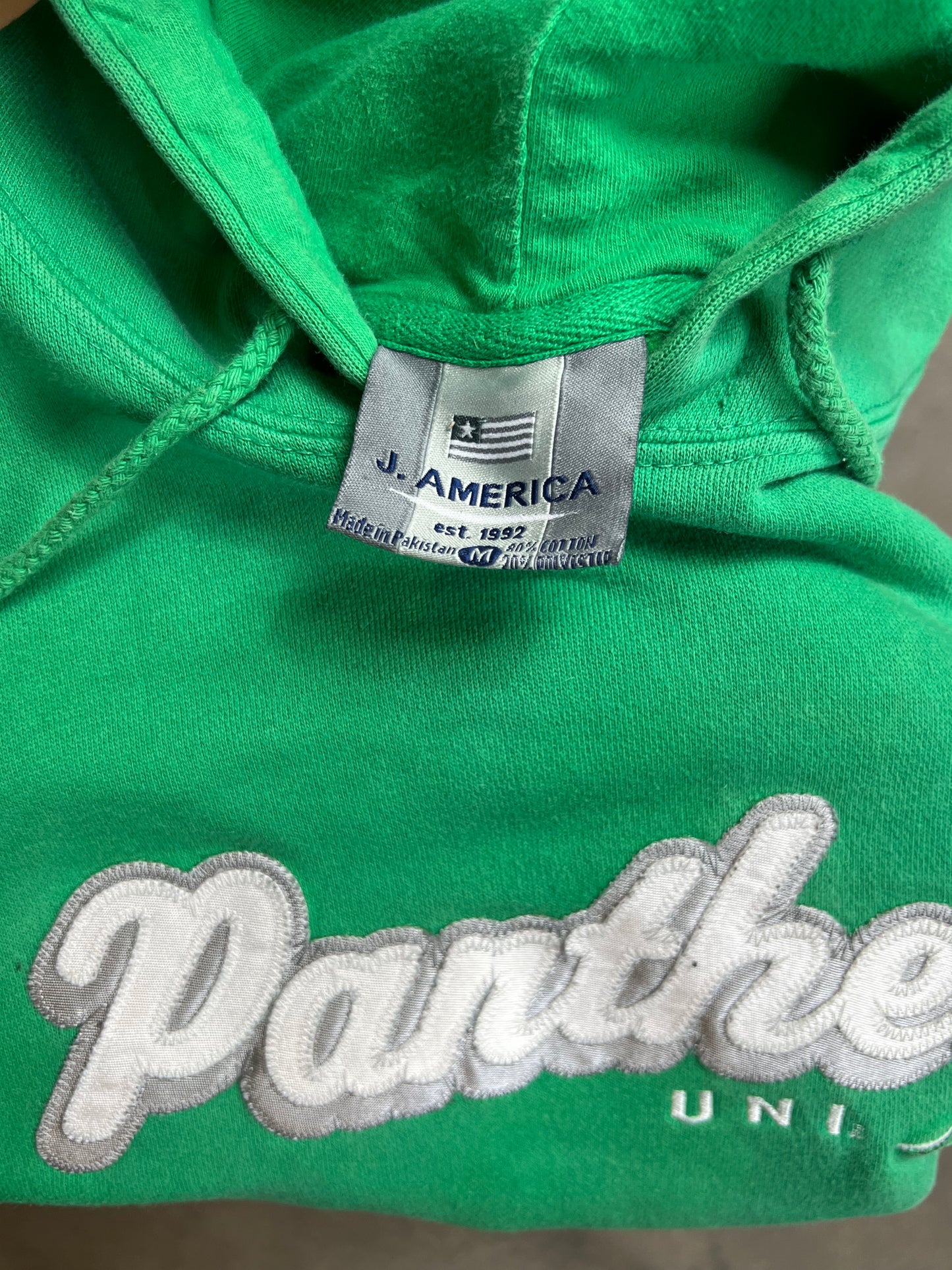 VERBLISSTER SCHWARZER VINTAGE NIKE „CENTER SWOOSH“ UNIVERSITY HOODIE (S)