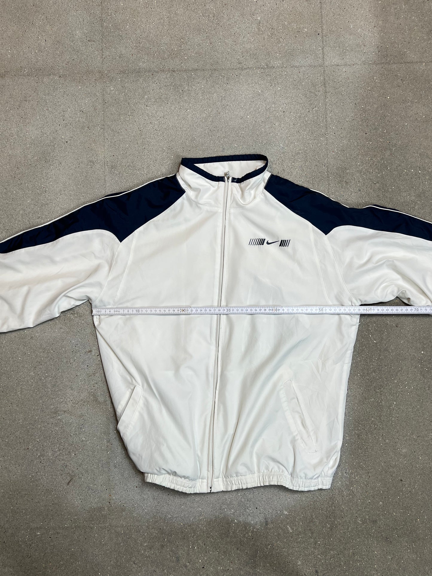 White Créme Vintage Y2K Nike 2000s Track Jacket Windstopper (Large)