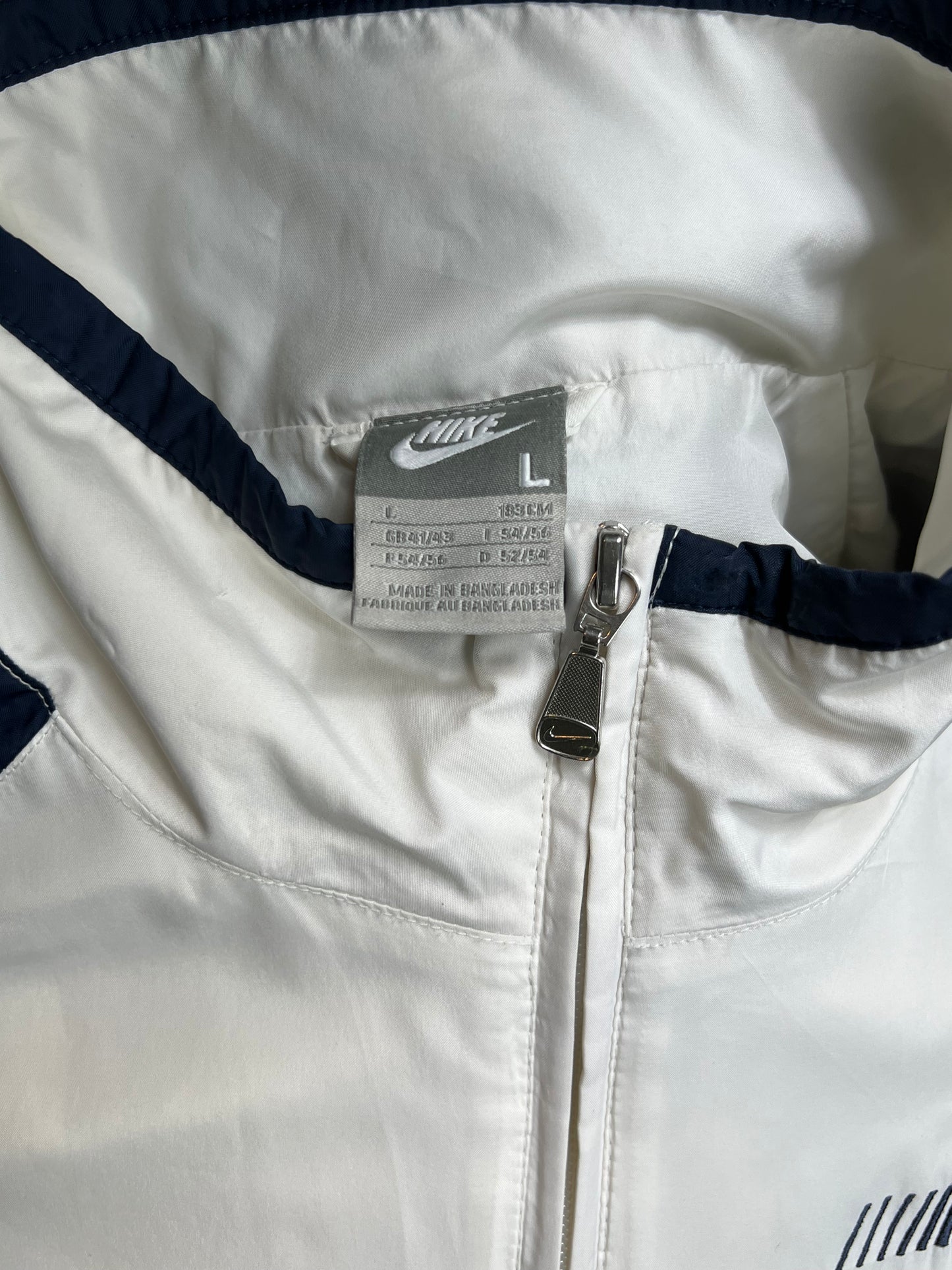 White Créme Vintage Y2K Nike 2000s Track Jacket Windstopper (Large)