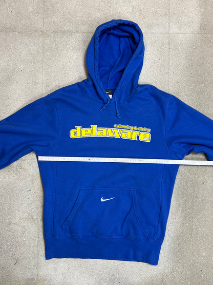 VERBLISSTER SCHWARZER VINTAGE NIKE „CENTER SWOOSH“ UNIVERSITY HOODIE (S)