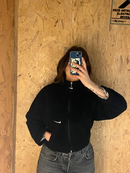 Black vintage Nike big swoosh backprint cropped teddy sherpa jacket (Medium)