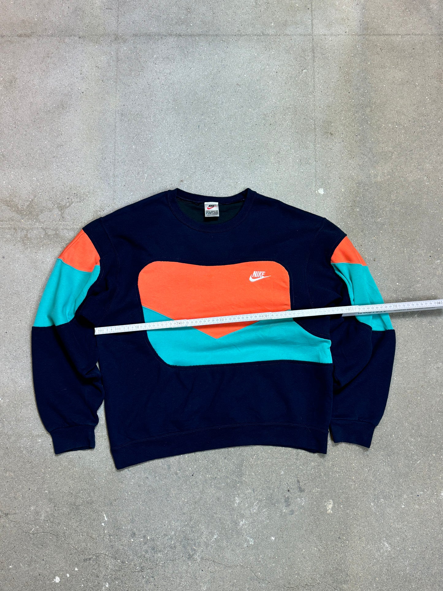 NIKE-LOGO-REWORK-SWEATSHIRT (GROSS)