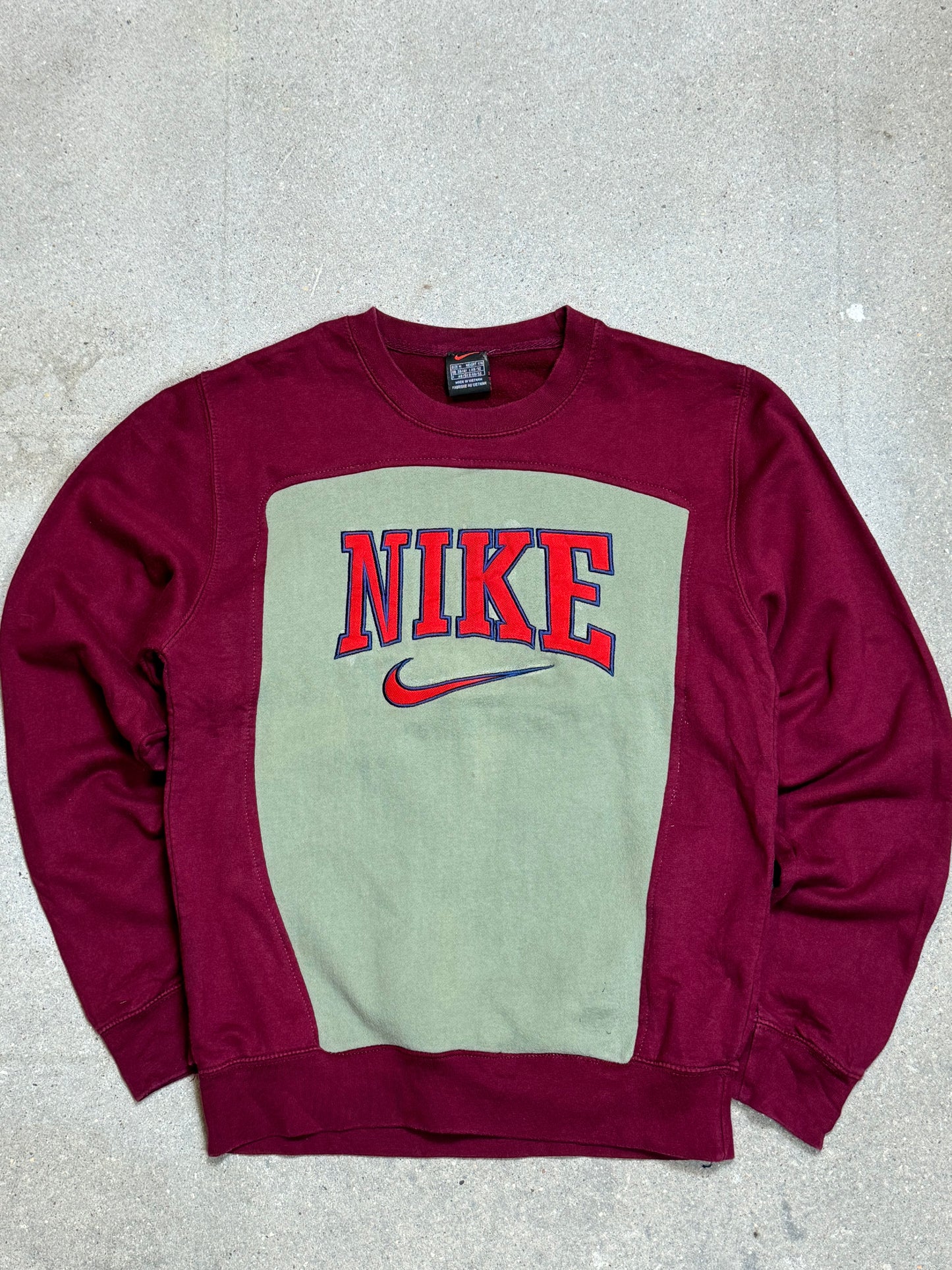 NIKE SWOOSH LOGO REWORK SWEATSHIRT (KLEIN)