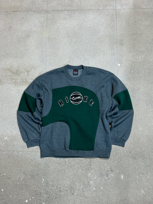 NIKE BASKETBALL REWORK SWEATSHIRT (KLEIN)