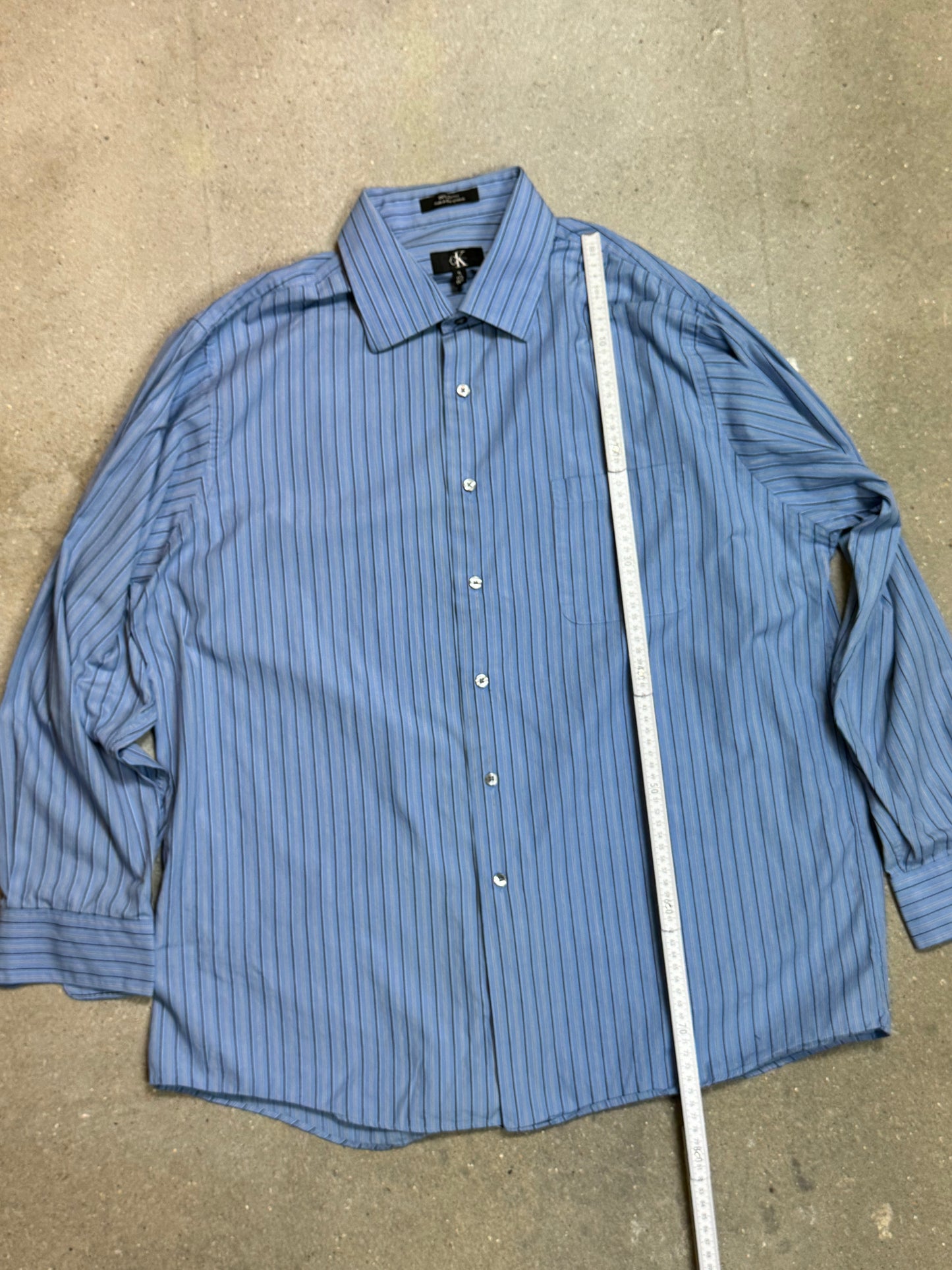 HELLBLAUES VINTAGE CALVIN KLEIN HEMD (XL)