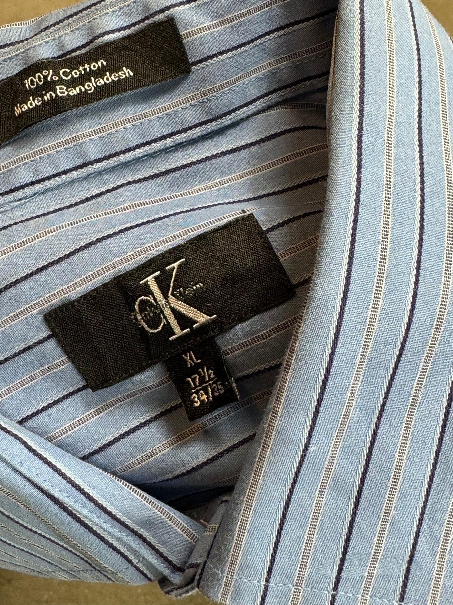 HELLBLAUES VINTAGE CALVIN KLEIN HEMD (XL)