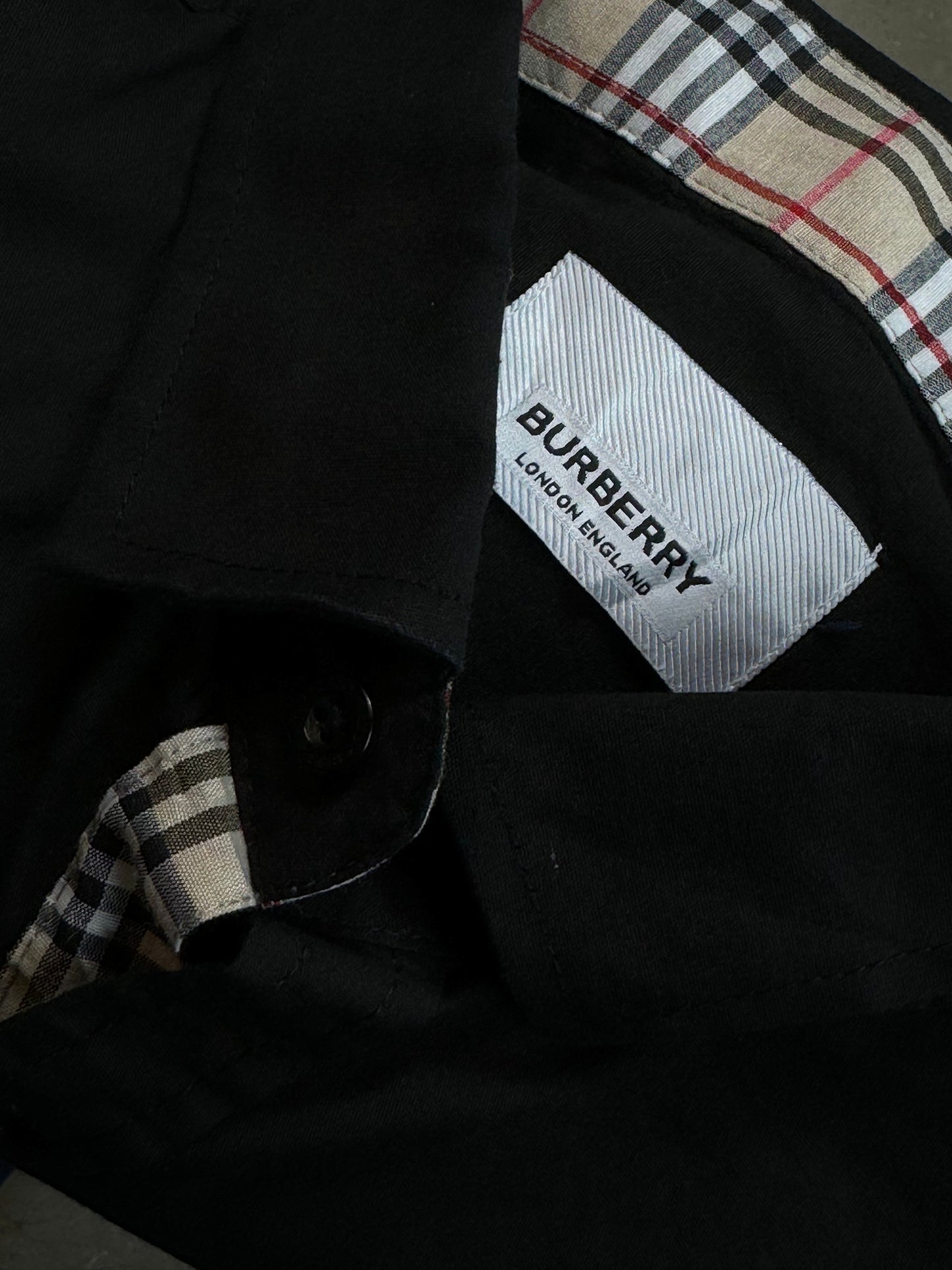 BLACK VINTAGE BURBERRY SHIRT (LARGE)