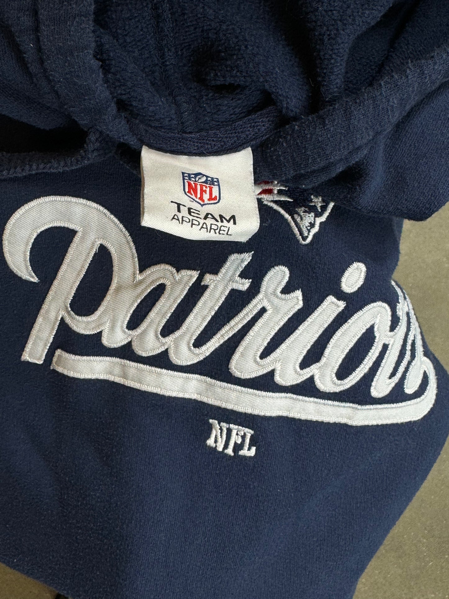 DARK BLUE VINTAGE NFL PATRIOTS HOODIE UNBRANDED (XL)