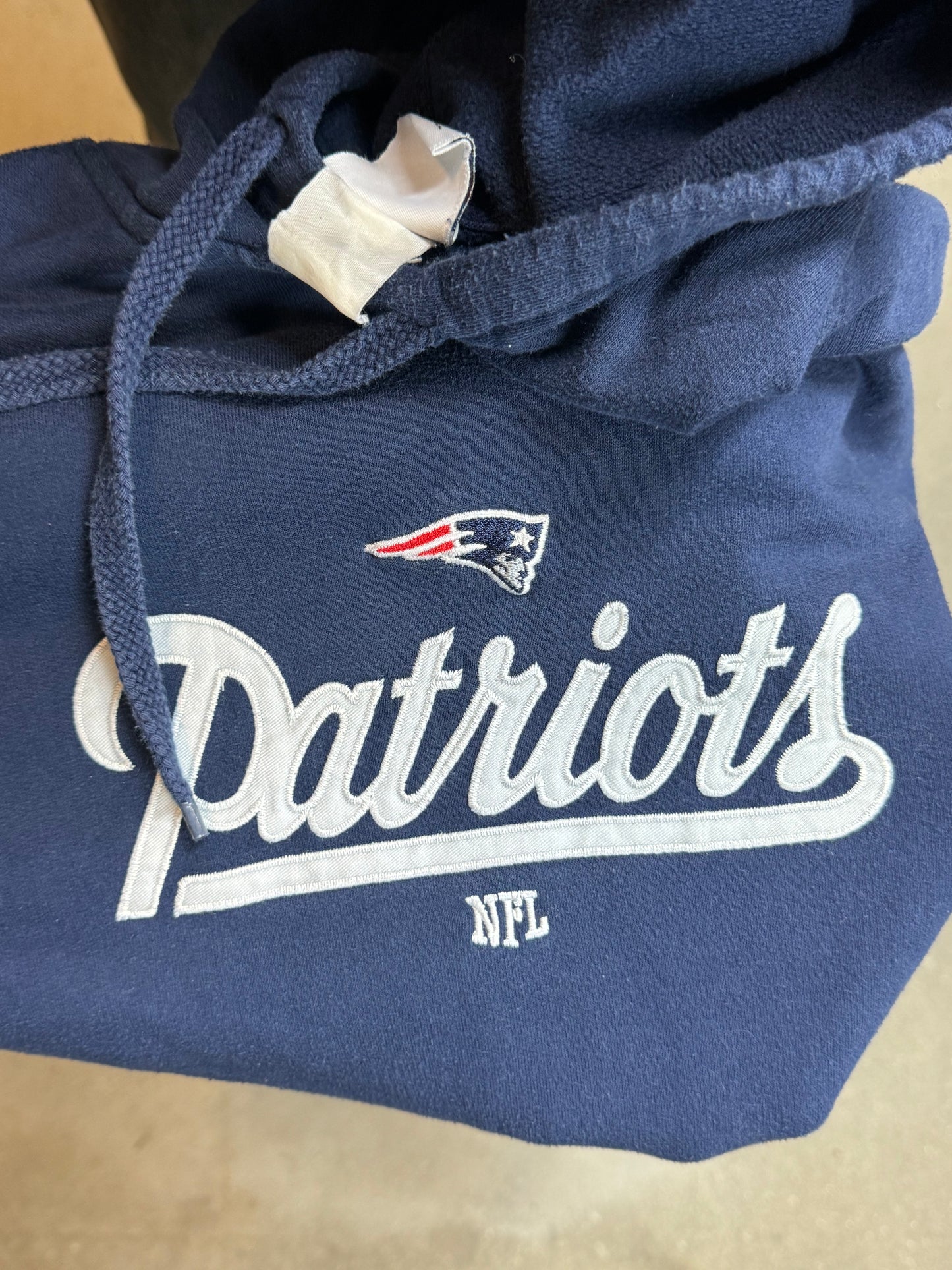 DARK BLUE VINTAGE NFL PATRIOTS HOODIE UNBRANDED (XL)