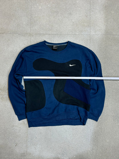 SCHWARZBLAUES VINTAGE NIKE REWORK SWEATSHIRT (MITTEL)