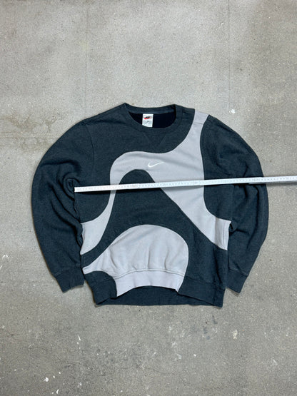 NIKE VINTAGE MINI SWOOSH REWORK SWEATSHIRT (MITTEL)